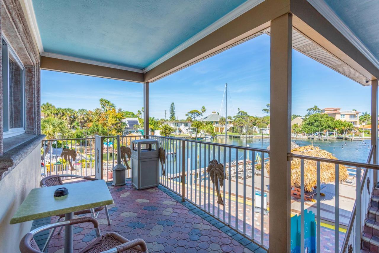 Bay Palms Waterfront Resort - Hotel And Marina St. Pete Beach Dış mekan fotoğraf