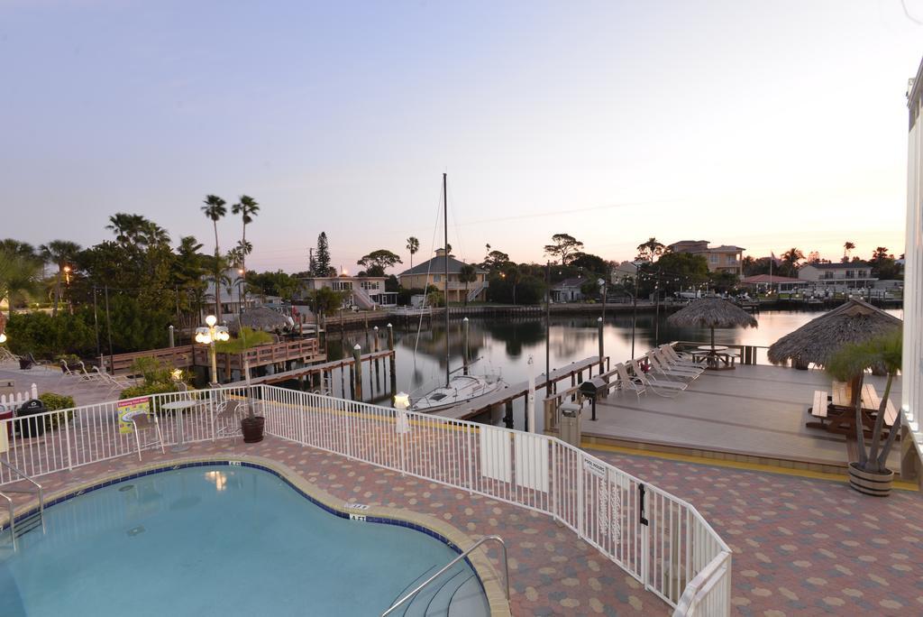 Bay Palms Waterfront Resort - Hotel And Marina St. Pete Beach Dış mekan fotoğraf